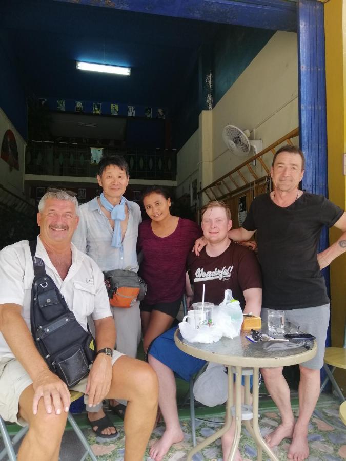 Banphe​ Hostel 外观 照片