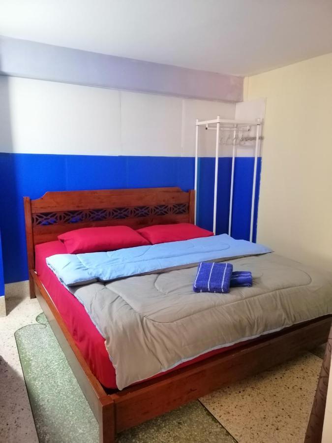 Banphe​ Hostel 外观 照片