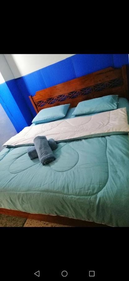 Banphe​ Hostel 外观 照片