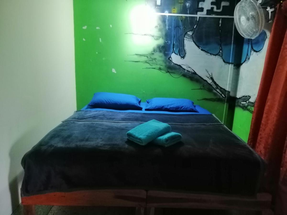 Banphe​ Hostel 外观 照片